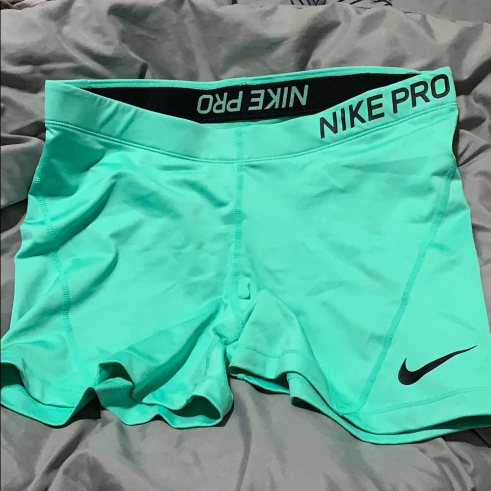 NWOT Nike Pro Dri-fit Spandex